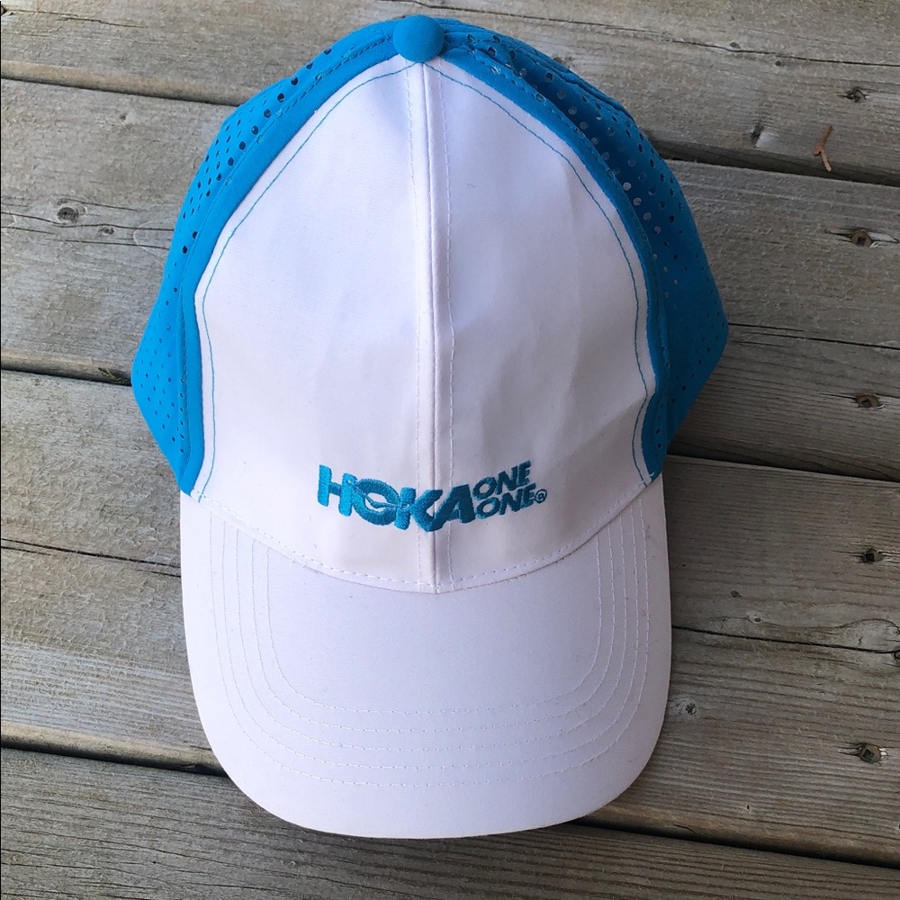Hoka One One Mesh Back Hat Running Workout Performance Adjustable Time to Fly